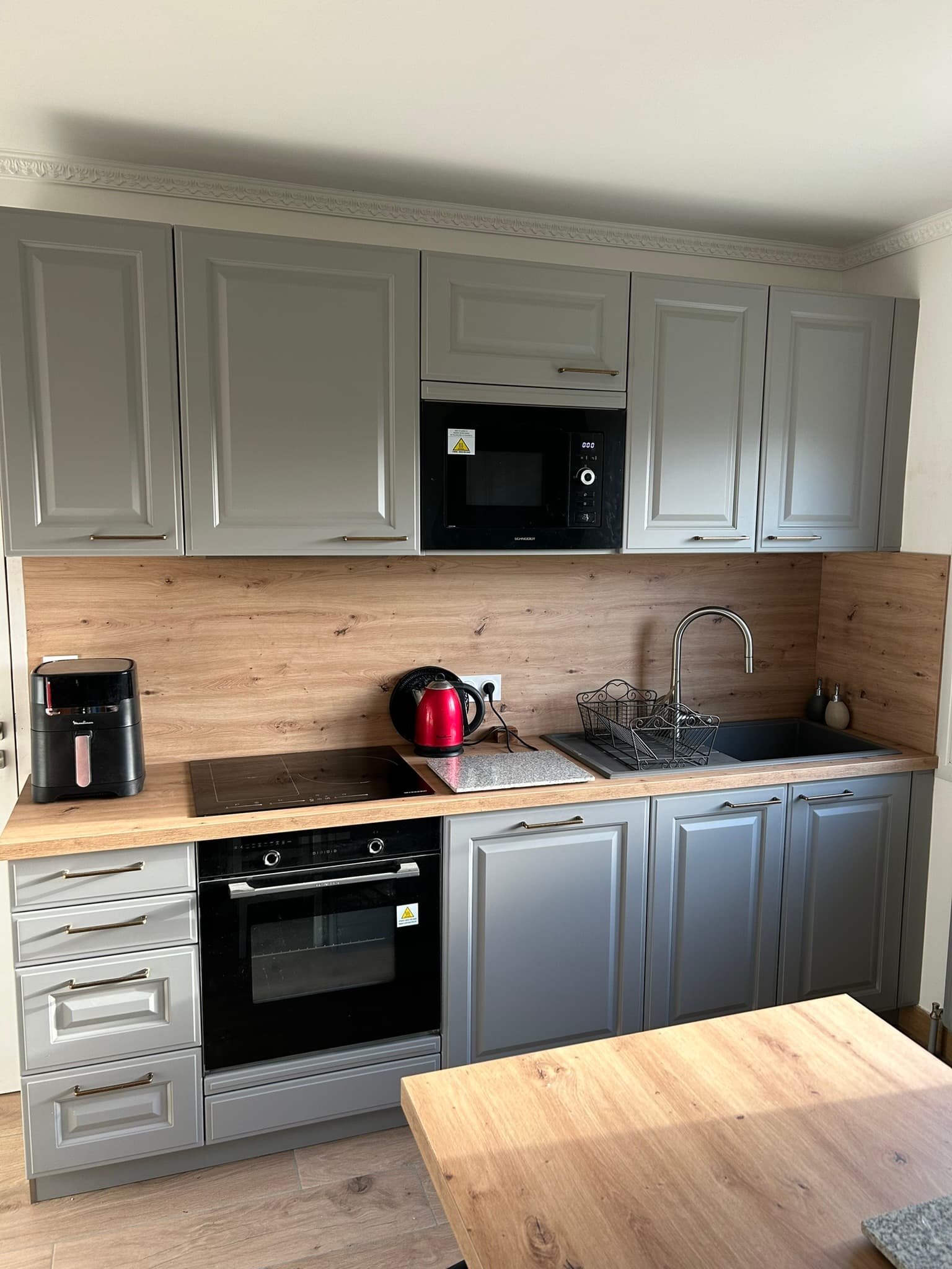 Menuiserie en bois d'une cuisine